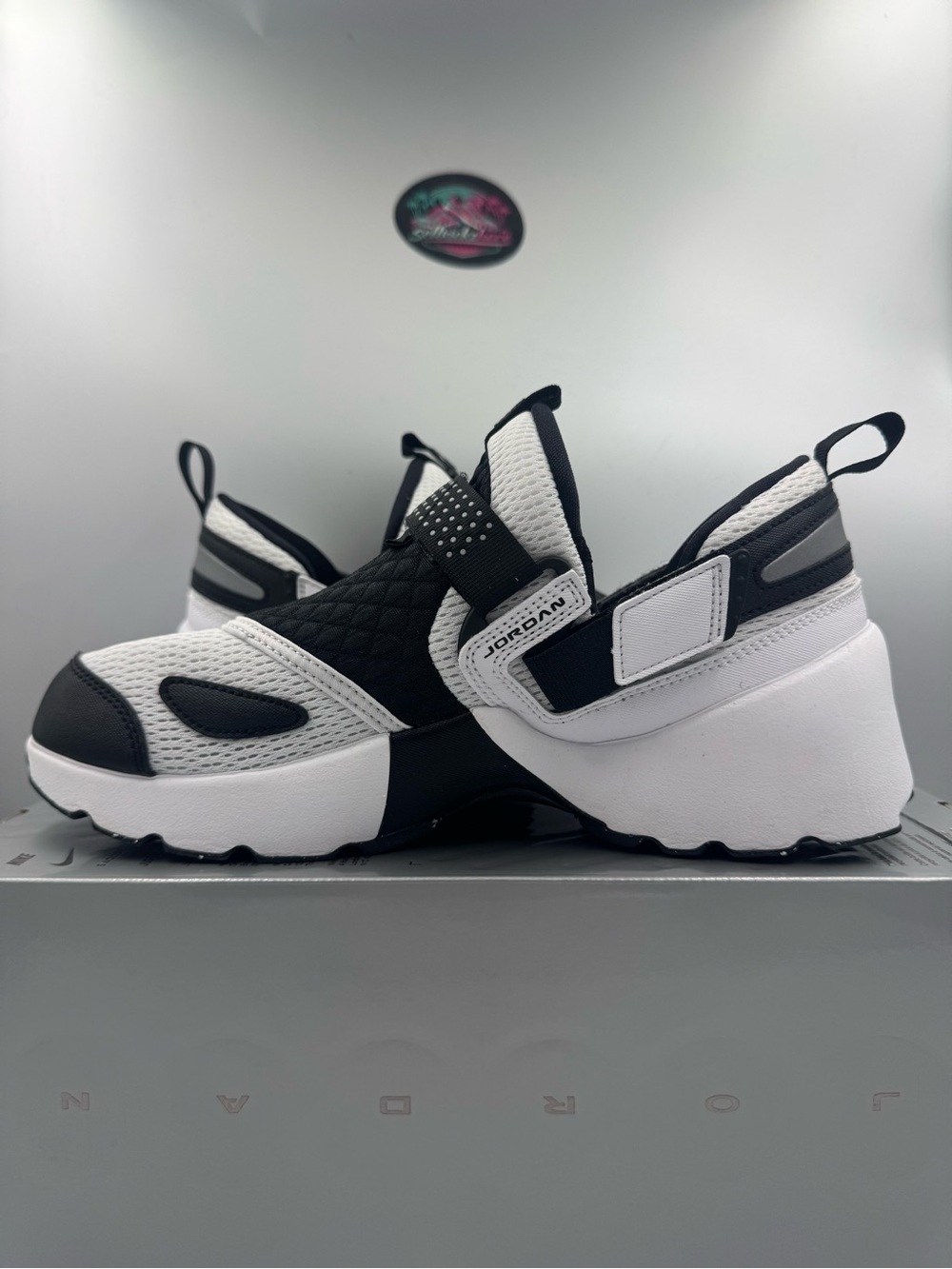 Nike Air Jordan Trunner LX White Black BRAND NEW Size 10 Women - Picture 6 of 8
